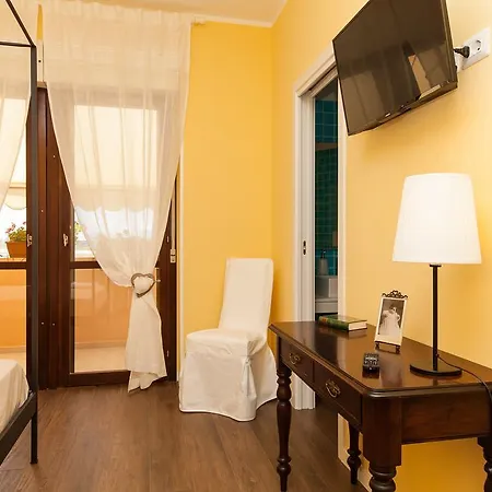 La Tuia E Il Tasso B&B 칼리아리